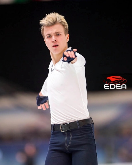 Ice Gallery Skates U.S.